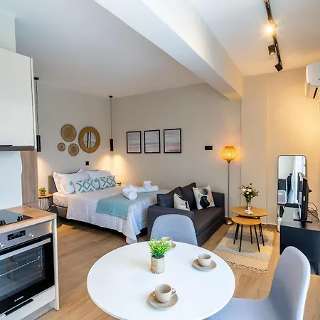Phevos & Athena Luxury Suite With View In Nea Makri Exterior photo