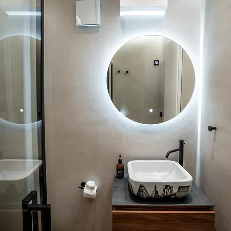 Phevos & Athena Luxury Suite With View In Nea Makri Exterior photo