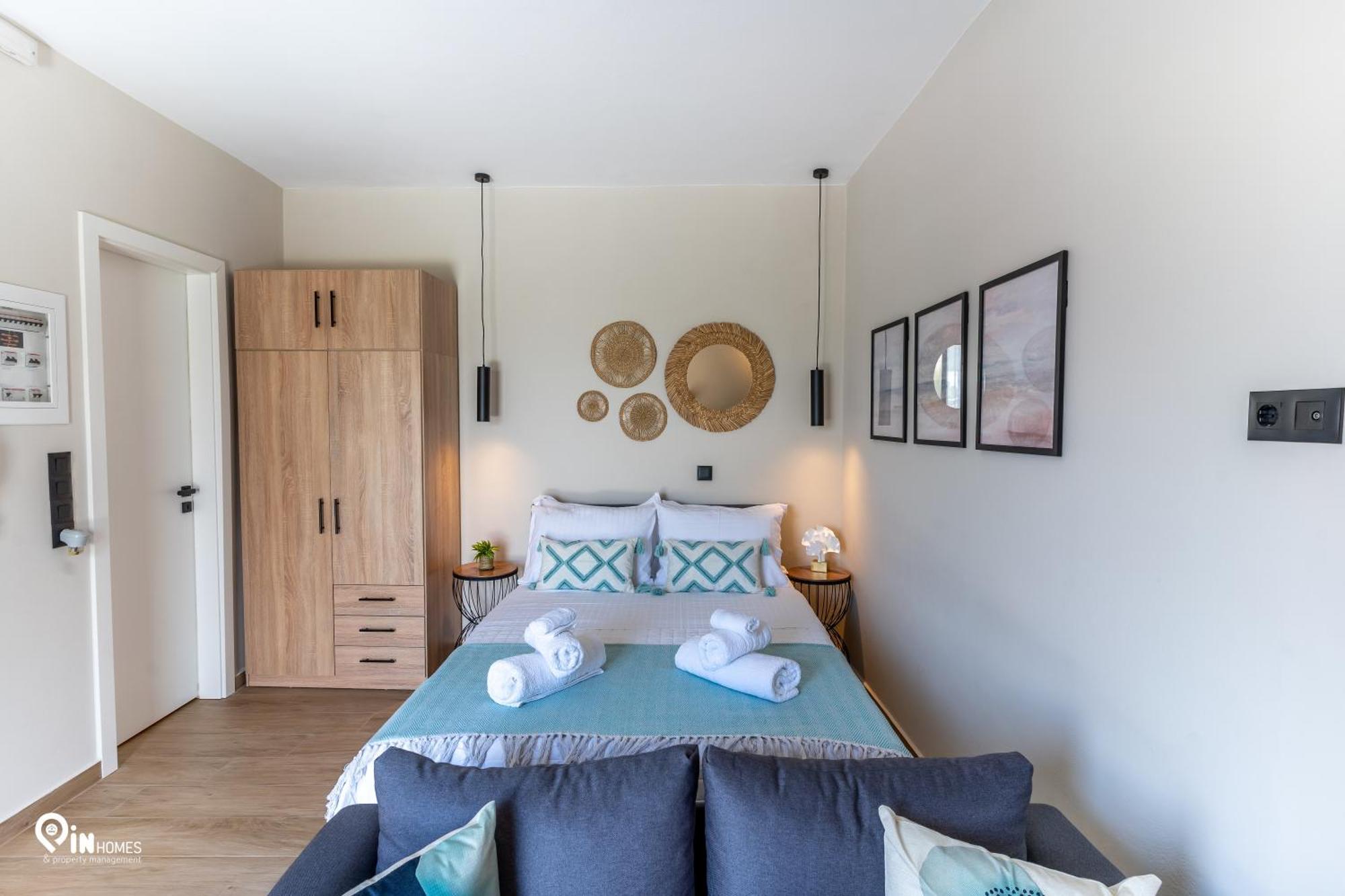Phevos & Athena Luxury With View In *