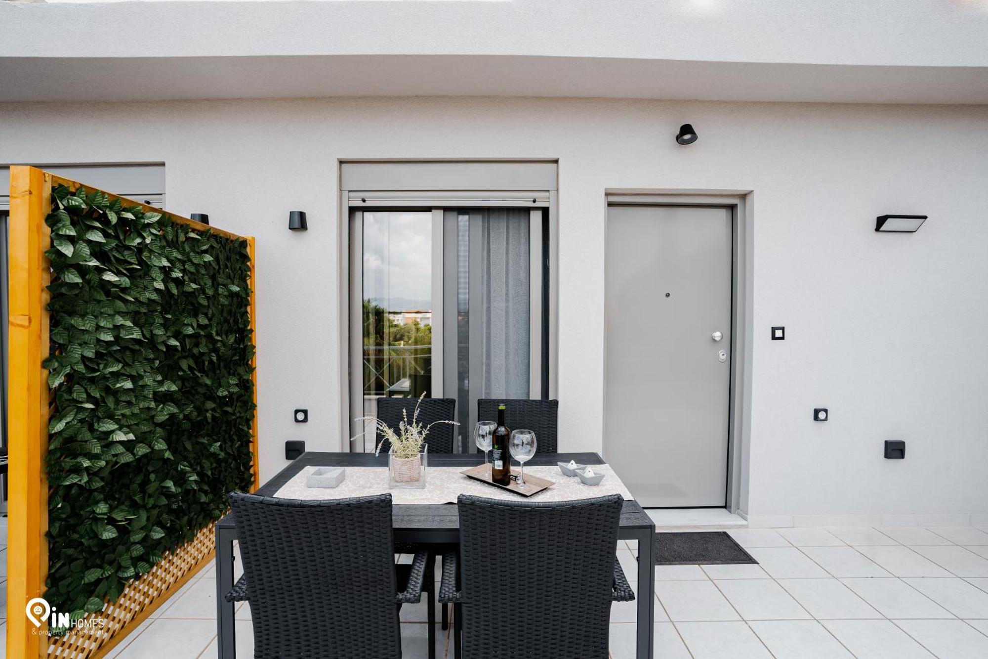 Holiday home Phevos & Athena Luxury With View In